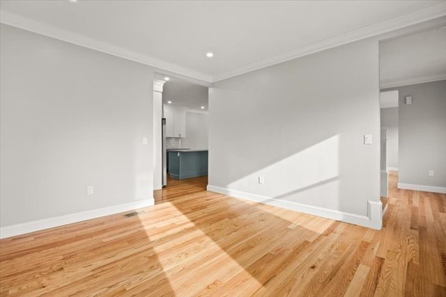 34 Oakland St, Brockton, MA 02302