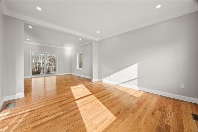 34 Oakland St, Brockton, MA 02302