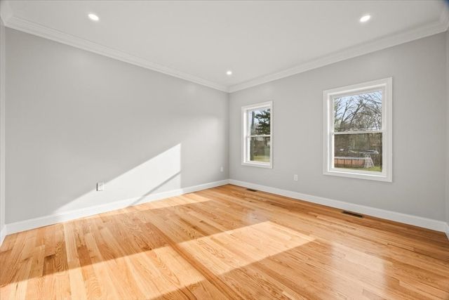 34 Oakland St, Brockton, MA 02302