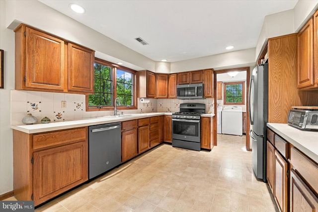 3 BRYNWOOD LN, Newtown, PA 18940