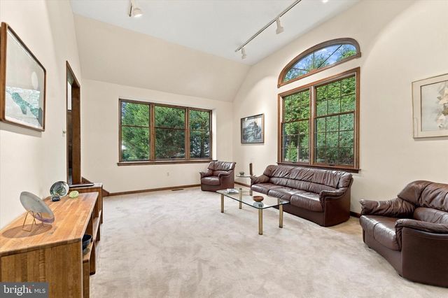 3 BRYNWOOD LN, Newtown, PA 18940