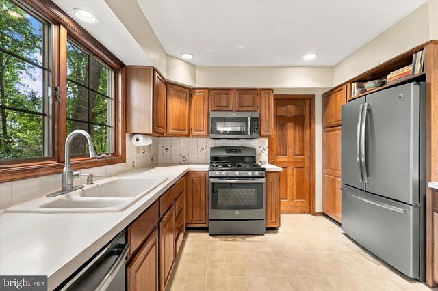 3 BRYNWOOD LN, Newtown, PA 18940