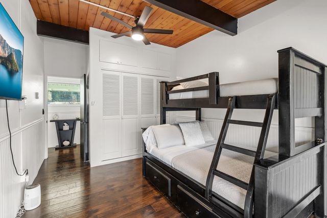 2400 Rogue River Highway, Gold Hill, OR 97525