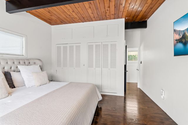 2400 Rogue River Highway, Gold Hill, OR 97525