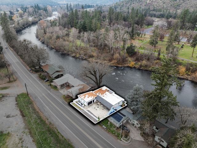 2400 Rogue River Highway, Gold Hill, OR 97525