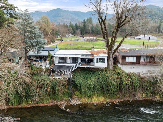 2400 Rogue River Highway, Gold Hill, OR 97525