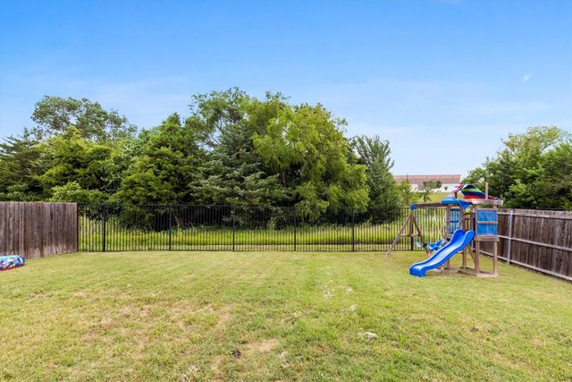 204 Waxberry Drive, Fate, TX 75189