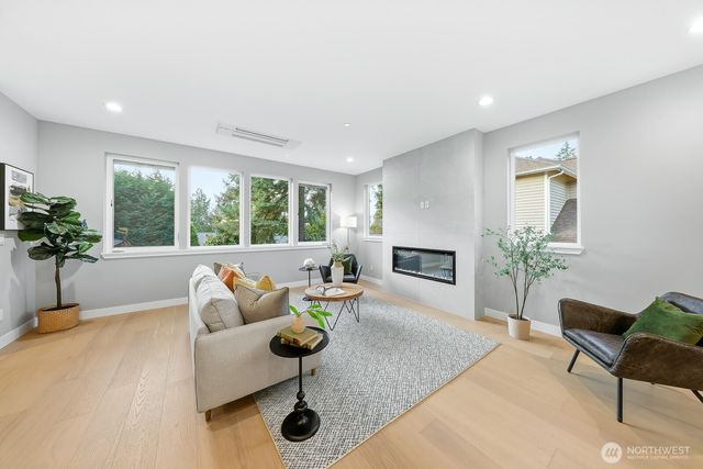 11217 NE 95th Street, Kirkland, WA 98033