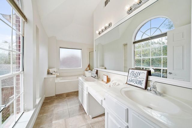 4623 Summer Lakes, Sugar Land, TX 77479