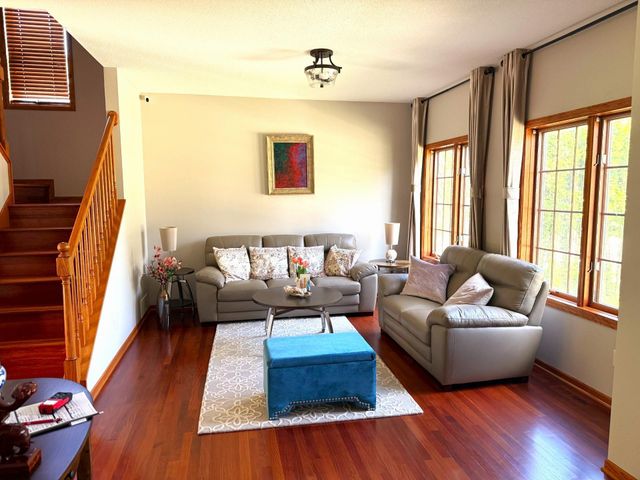 3018 Mayowood Common Circle SW, Rochester, MN 55902