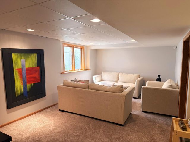 3018 Mayowood Common Circle SW, Rochester, MN 55902