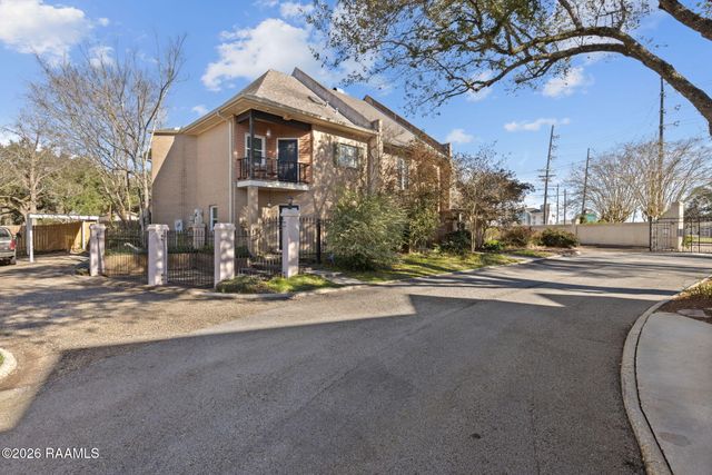 557 Esplanade Drive, Lafayette, LA 70508