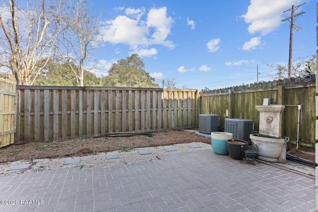 557 Esplanade Drive, Lafayette, LA 70508