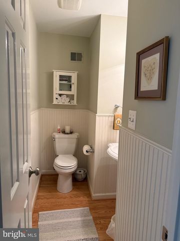 9552 GRANDE OAKS CT, Vienna, VA 22181