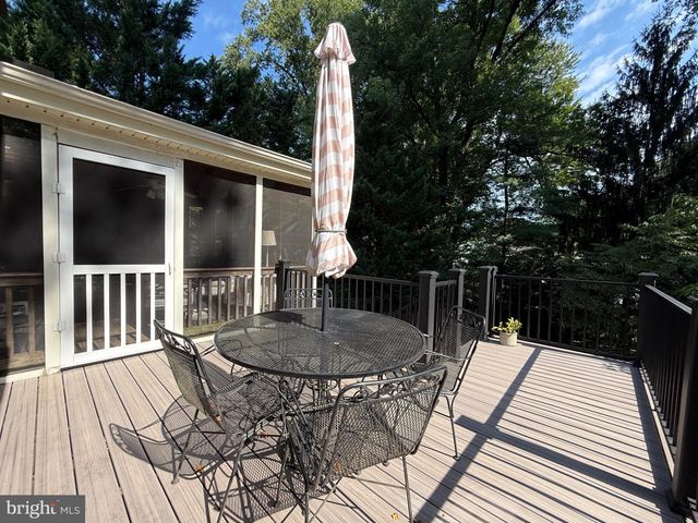 9552 GRANDE OAKS CT, Vienna, VA 22181
