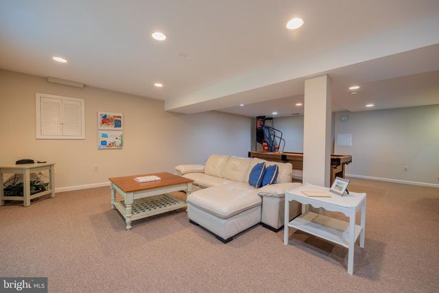 9552 GRANDE OAKS CT, Vienna, VA 22181