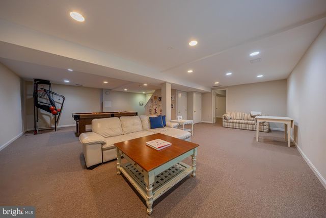 9552 GRANDE OAKS CT, Vienna, VA 22181
