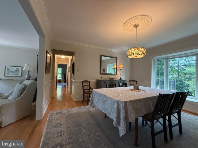 9552 GRANDE OAKS CT, Vienna, VA 22181