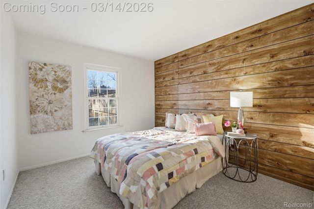 2919 Roundtree Drive, Troy, MI 48083