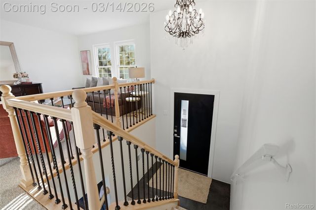 2919 Roundtree Drive, Troy, MI 48083