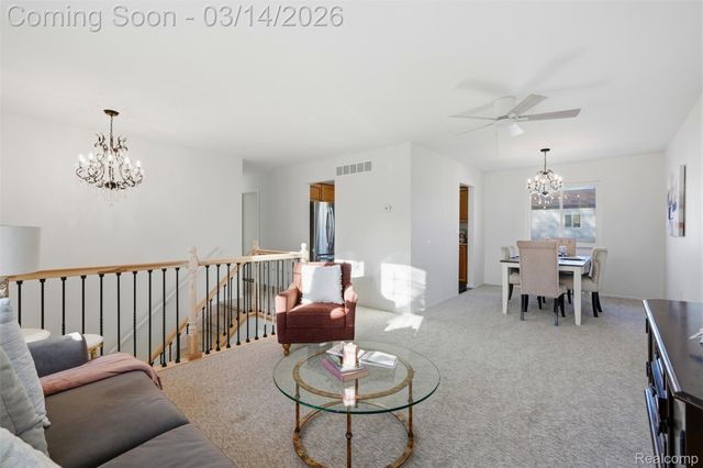 2919 Roundtree Drive, Troy, MI 48083