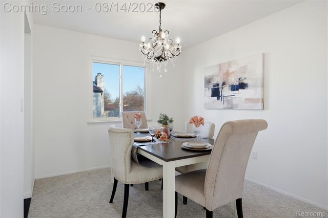 2919 Roundtree Drive, Troy, MI 48083