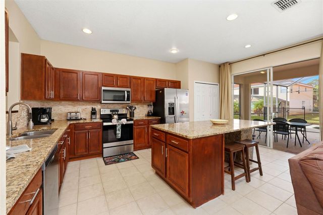 135 SEVILLA AVENUE, Davenport, FL 33897