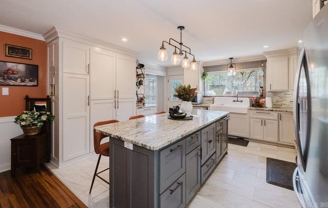 13013 Lemoncrest Ln, Little Rock, AR 72210