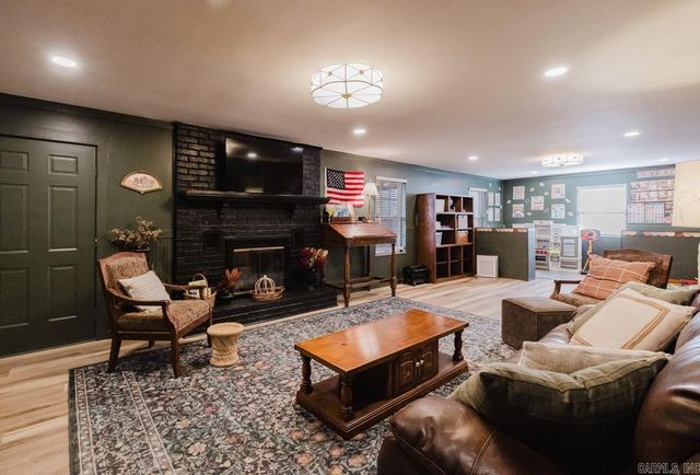 13013 Lemoncrest Ln, Little Rock, AR 72210