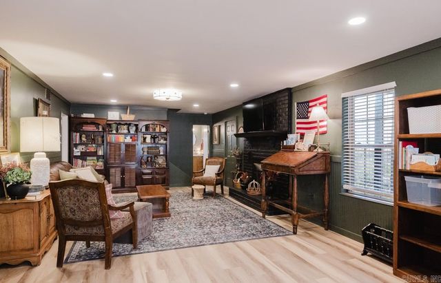 13013 Lemoncrest Ln, Little Rock, AR 72210