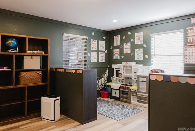 13013 Lemoncrest Ln, Little Rock, AR 72210