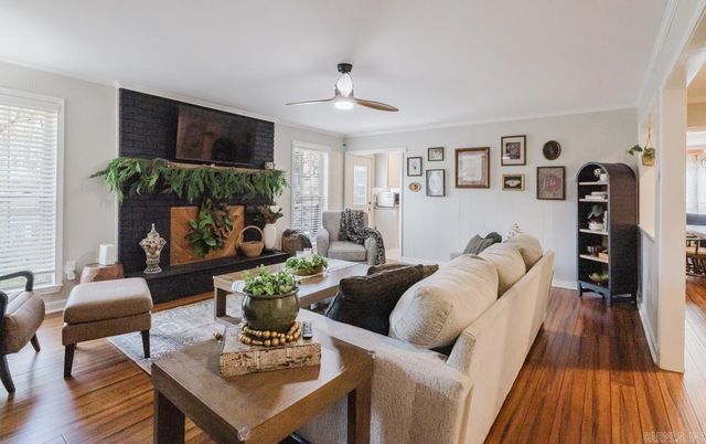 13013 Lemoncrest Ln, Little Rock, AR 72210