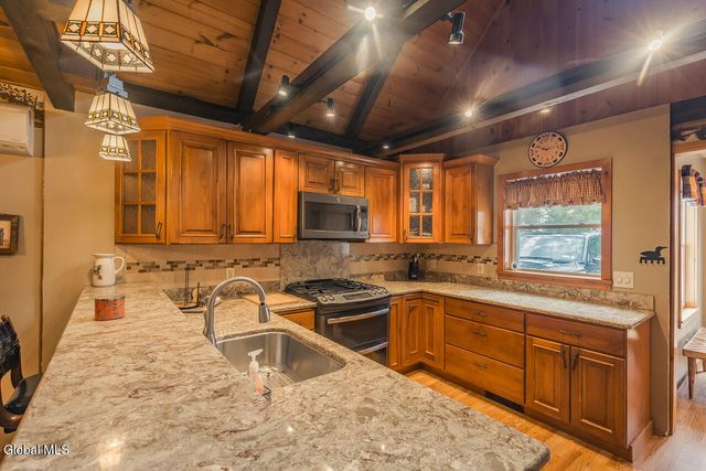 143 Lakeview Avenue, Mayfield, NY 12117