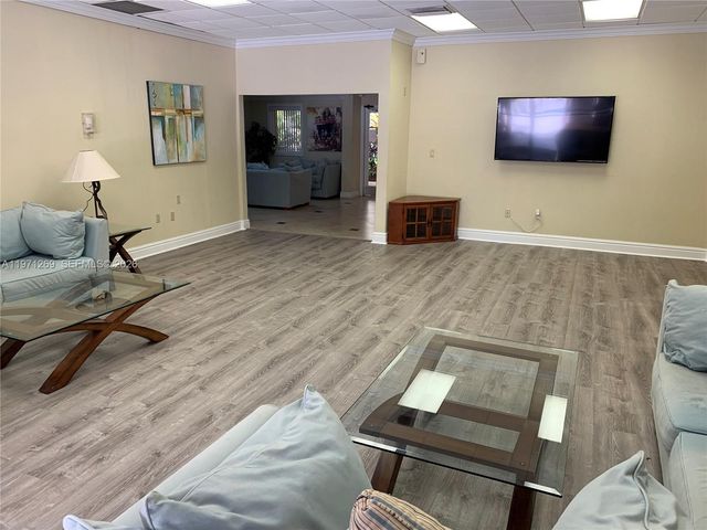 13120 SW 92nd Ave B-414, Miami, FL 33176