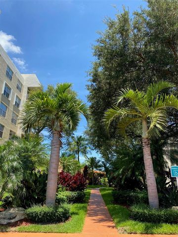 13120 SW 92nd Ave B-414, Miami, FL 33176