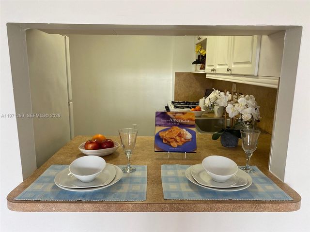 13120 SW 92nd Ave B-414, Miami, FL 33176