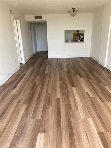 13120 SW 92nd Ave B-414, Miami, FL 33176