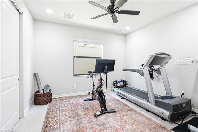 4432 Aurora ST, Naples, FL 34119