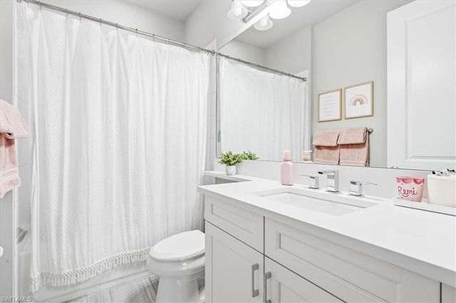 4432 Aurora ST, Naples, FL 34119