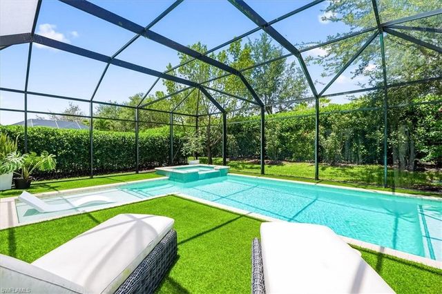 4432 Aurora ST, Naples, FL 34119