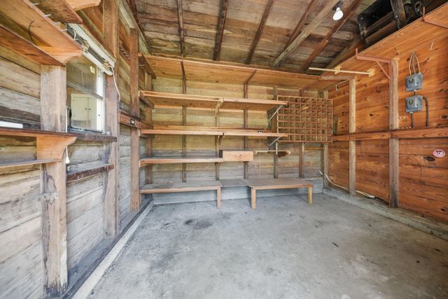 104 E Nichols Street, Bellville, TX 77418