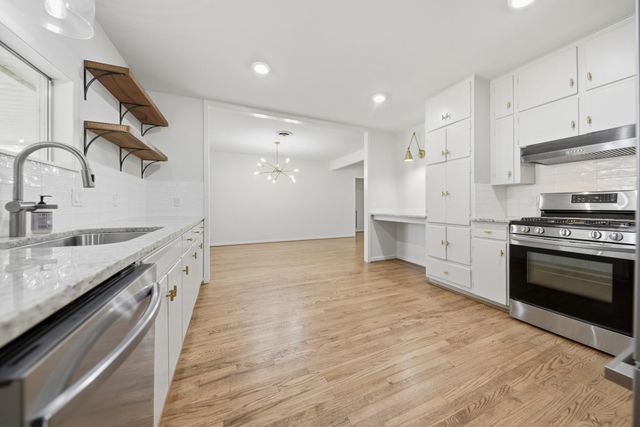 104 E Nichols Street, Bellville, TX 77418