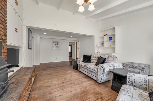 23 Madison, Jericho, NY 11753