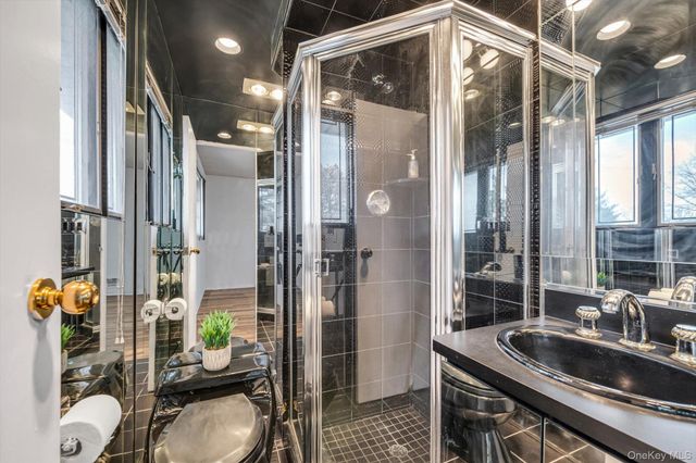 23 Madison, Jericho, NY 11753