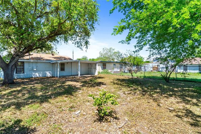 4622 Nicholson St, Corpus Christi, TX 78415