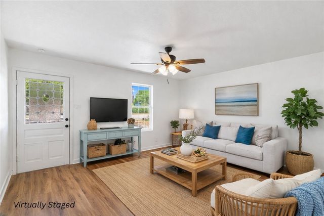 4622 Nicholson St, Corpus Christi, TX 78415