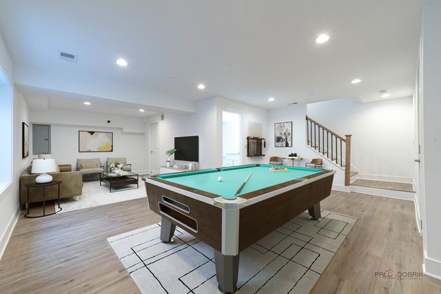 1061 Green Bay Road, Lake Bluff, IL 60044