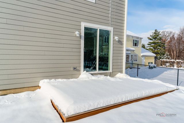 1061 Green Bay Road, Lake Bluff, IL 60044