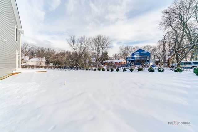 1061 Green Bay Road, Lake Bluff, IL 60044