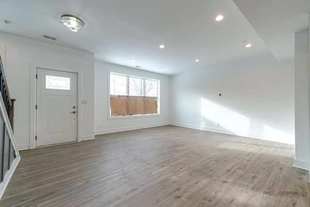 1061 Green Bay Road, Lake Bluff, IL 60044